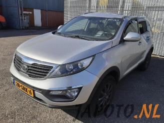 Vrakbiler auto Kia Sportage Sportage (SL), Terreinwagen, 2010 / 2016 2.0 CVVT 16V 4x2 2012/2