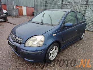 Coche siniestrado Toyota Yaris Yaris (P1), Hatchback, 1999 / 2005 1.3 16V VVT-i 2005/11