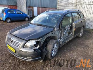 Coche siniestrado Toyota Avensis Avensis Wagon (T25/B1E), Combi, 2003 / 2008 2.0 16V VVT-i D4 2006/5