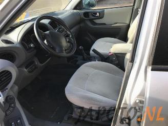 Hyundai Santa Fe Santa Fe I, SUV, 2000 / 2006 2.0 16V 4x2 picture 8