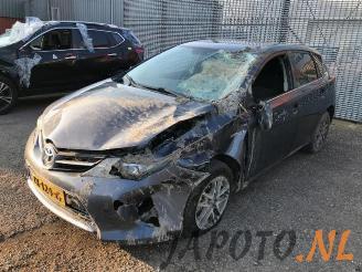 Auto da rottamare Toyota Auris Auris (E18), Hatchback 5-drs, 2012 / 2019 1.8 16V Hybrid 2015/3