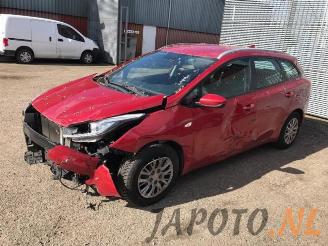 Coche siniestrado Kia Cee d Cee'd Sportswagon (JDC5), Combi, 2012 / 2018 1.6 CRDi 16V VGT 2017/2