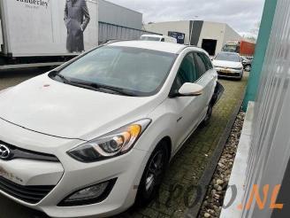 Hyundai I-30 i30 Wagon (GDHF5), Combi, 2012 1.6 GDI Blue 16V picture 1