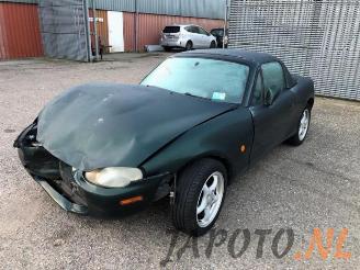 Uttjänta bilar auto Mazda MX-5 MX-5 (NB18/35/8C), Cabrio, 1998 / 2005 1.6i 16V 1998/7