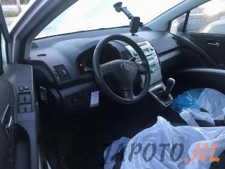 Toyota Corolla-verso Corolla Verso (R10/11), MPV, 2004 / 2009 1.6 16V VVT-i picture 10