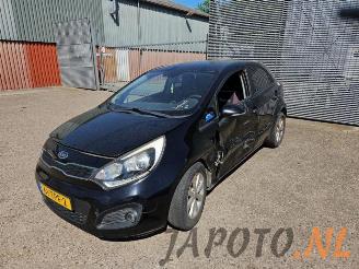 Vrakbiler auto Kia Rio Rio III (UB), Hatchback, 2011 / 2017 1.2 CVVT 16V 2012/3