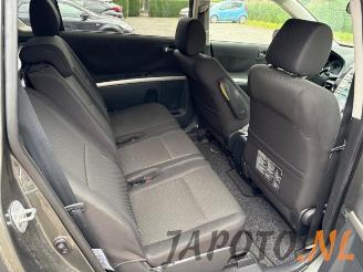 Toyota Corolla-verso Corolla Verso (R10/11), MPV, 2004 / 2009 2.2 D-4D 16V picture 15