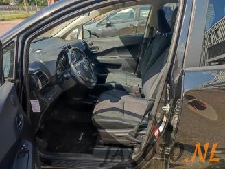 Toyota Verso S Verso S, MPV, 2010 / 2016 1.33 16V Dual VVT-I picture 9