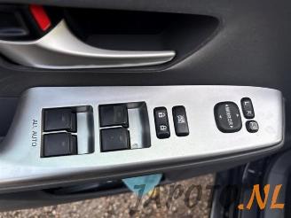 Toyota Prius Plus Prius Plus (ZVW4), MPV, 2011 1.8 Hybrid 16V picture 10