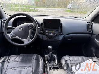 Hyundai I-30 i30 Crosswagon (WWH), Combi, 2007 / 2012 1.6 CVVT 16V picture 9