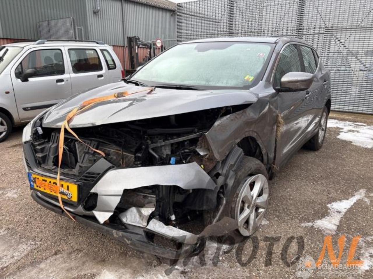 Nissan Qashqai Qashqai (J11), SUV, 2013 1.3 DIG-T 140 16V