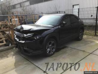  Mazda MX-30 MX-30, SUV, 2020 e-SkyActiv 145 2020/12