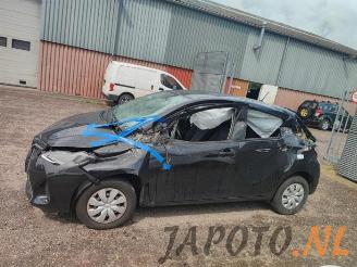 disassembly passenger cars Toyota Yaris Yaris III (P13), Hatchback, 2010 / 2020 1.0 12V VVT-i 2016/11
