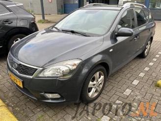 Vrakbiler auto Kia Cee d Cee'd Sporty Wagon (EDF), Combi, 2007 / 2012 1.4 16V 2010/6
