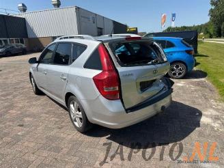 Kia Cee d Cee'd Sporty Wagon (EDF), Combi, 2007 / 2012 1.4 16V picture 2