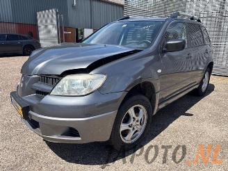 Mitsubishi Outlander Outlander (CU), SUV, 2001 / 2007 2.0 16V 4x2 picture 5