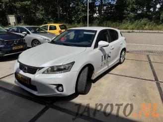 Vaurioauto  passenger cars Lexus Ct CT 200h, Hatchback, 2010 1.8 16V 2011/5