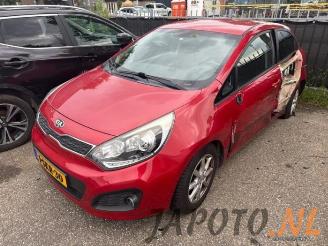 demontáž osobní automobily Kia Rio Rio III (UB), Hatchback, 2011 / 2017 1.2 CVVT 16V 2013/11