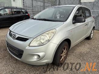 Vrakbiler auto Hyundai I-20 i20, Hatchback, 2008 / 2015 1.2i 16V 2012/3