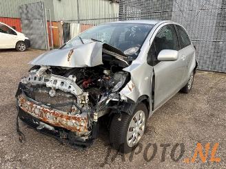 Vrakbiler auto Toyota Yaris Yaris II (P9), Hatchback, 2005 / 2014 1.0 12V VVT-i 2006/12
