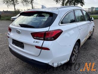 Hyundai I-30 i30 Wagon (PDEF), Combi, 2017 1.0 T-GDI 12V picture 12
