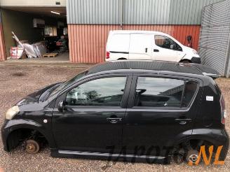 Daihatsu Sirion Sirion 2 (M3), Hatchback, 2005 1.3 16V DVVT picture 2