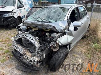 Coche siniestrado Toyota Yaris Yaris II (P9), Hatchback, 2005 / 2014 1.3 16V VVT-i 2006/3