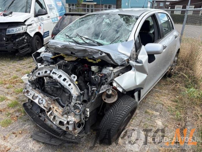 Toyota Yaris Yaris II (P9), Hatchback, 2005 / 2014 1.3 16V VVT-i