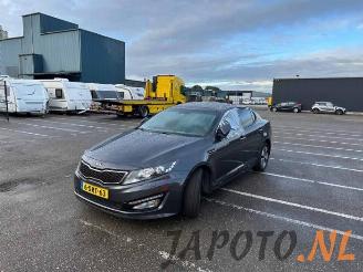 krockskadad bil auto Kia Optima Optima, Sedan, 2010 / 2015 2.0 CVVT Hybrid 16V 2013/11
