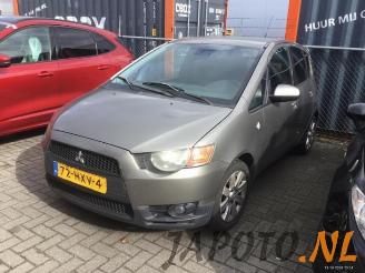 Vrakbiler auto Mitsubishi Colt Colt (Z2/Z3), Hatchback, 2004 / 2012 1.3 16V 2009/4