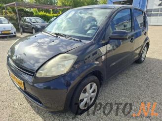 Vrakbiler auto Daihatsu Sirion Sirion 2 (M3), Hatchback, 2005 1.0 12V DVVT 2007/3