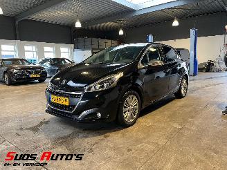 krockskadad bil auto Peugeot 208 1.2 PureTech Allure NL NAP! 2017/10