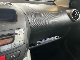 Peugeot 107 1.0 Active 83.000 NAP! picture 21