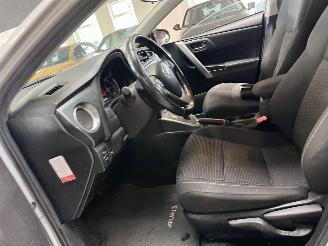 Toyota Auris 1.8 Hybrid Aspiration picture 14