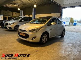 damaged passenger cars Hyundai Ix20 1.4i i-Vision NL NAP! 2012/2