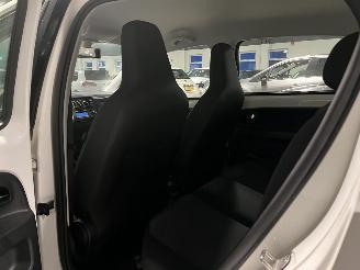 Volkswagen Up! 1.0 move up! BlueMotion picture 10