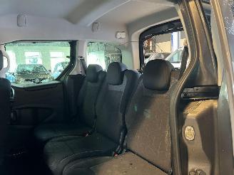 Peugeot Partner TEPEE 1.2 PureTech Allure picture 12