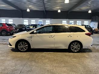 Toyota Auris Touring Sports 1.8 Hybrid picture 2
