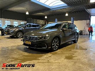 Schadeauto Volkswagen Passat 1.4 TSI PHEV GTE Business 2021/3