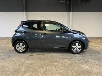 Toyota Aygo 1.0 VVT-i x-play NAP! picture 6