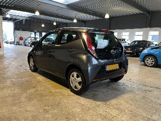 Toyota Aygo 1.0 VVT-i x-play NAP! picture 3