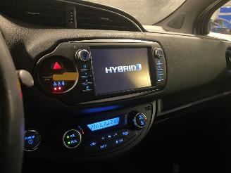 Toyota Yaris 1.5 Hybrid 59.000 KM! picture 21