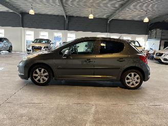 Peugeot 207 1.4 VTi XR picture 2