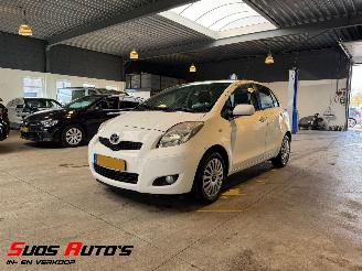 damaged passenger cars Toyota Yaris 1.3 VVTi Aspiration NL NAP! 2010/11