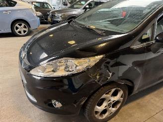 Ford Fiesta 1.25 Ghia picture 11