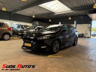 krockskadad bil auto Ford Focus 1.0 Titanium 2017/11