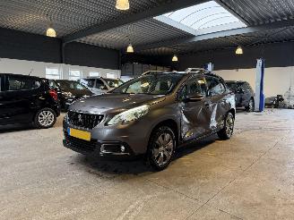 Vrakbiler auto Peugeot 2008 1.2 PureTech Blue Lion 2017/1