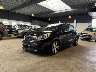Damaged car Kia Rio 1.4 CVVT ExecutiveLine 2014/5