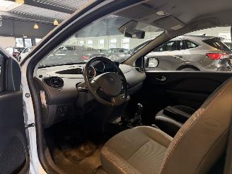 Renault Twingo 1.5 dCi Dynamique picture 10