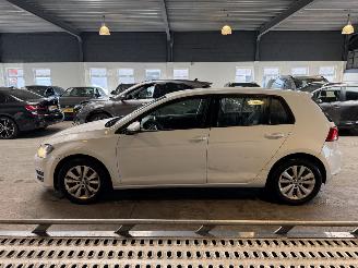 Volkswagen Golf 1.2 TSI Trendline picture 2